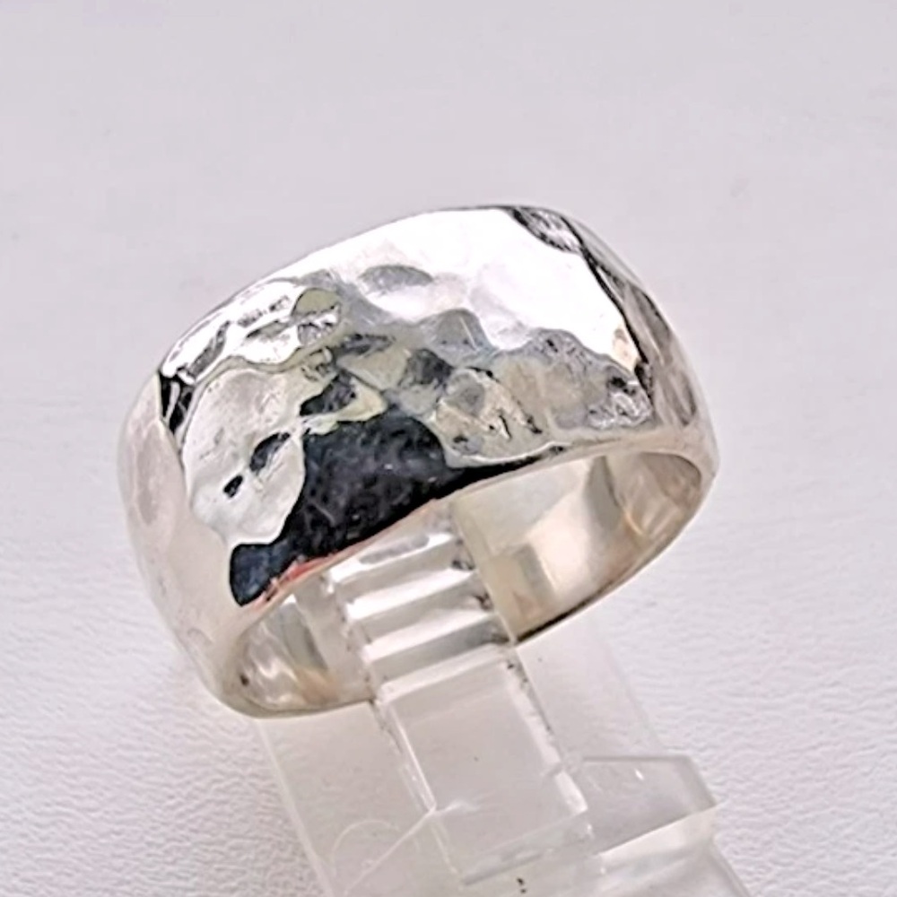 Silpada Vintage Heavy Hammered 
Sterling Silver Wide Band Ring Size 8 - Picture 2 of 8